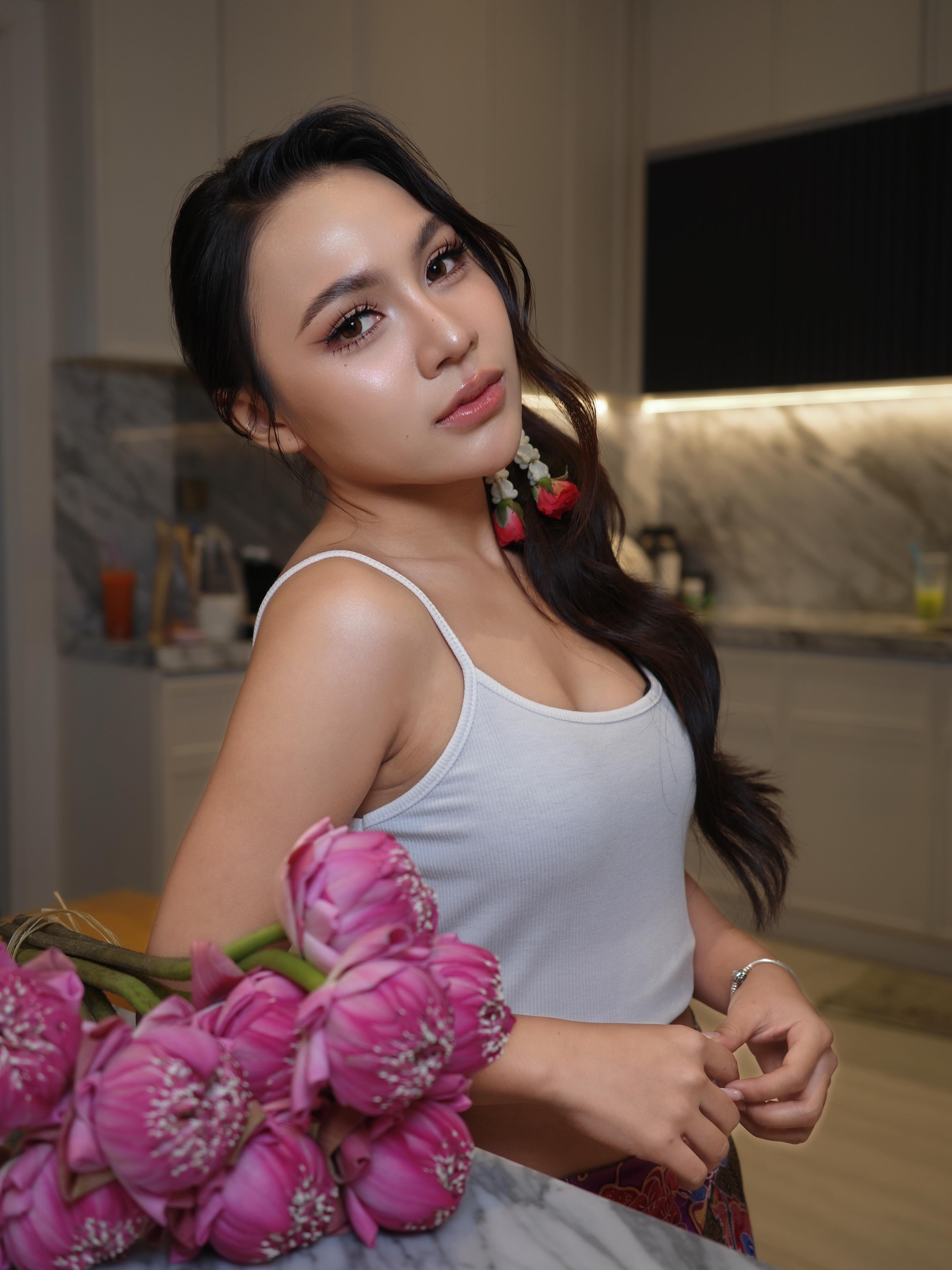 ลิลลี่ - นารีนาท เชื้อแหลม