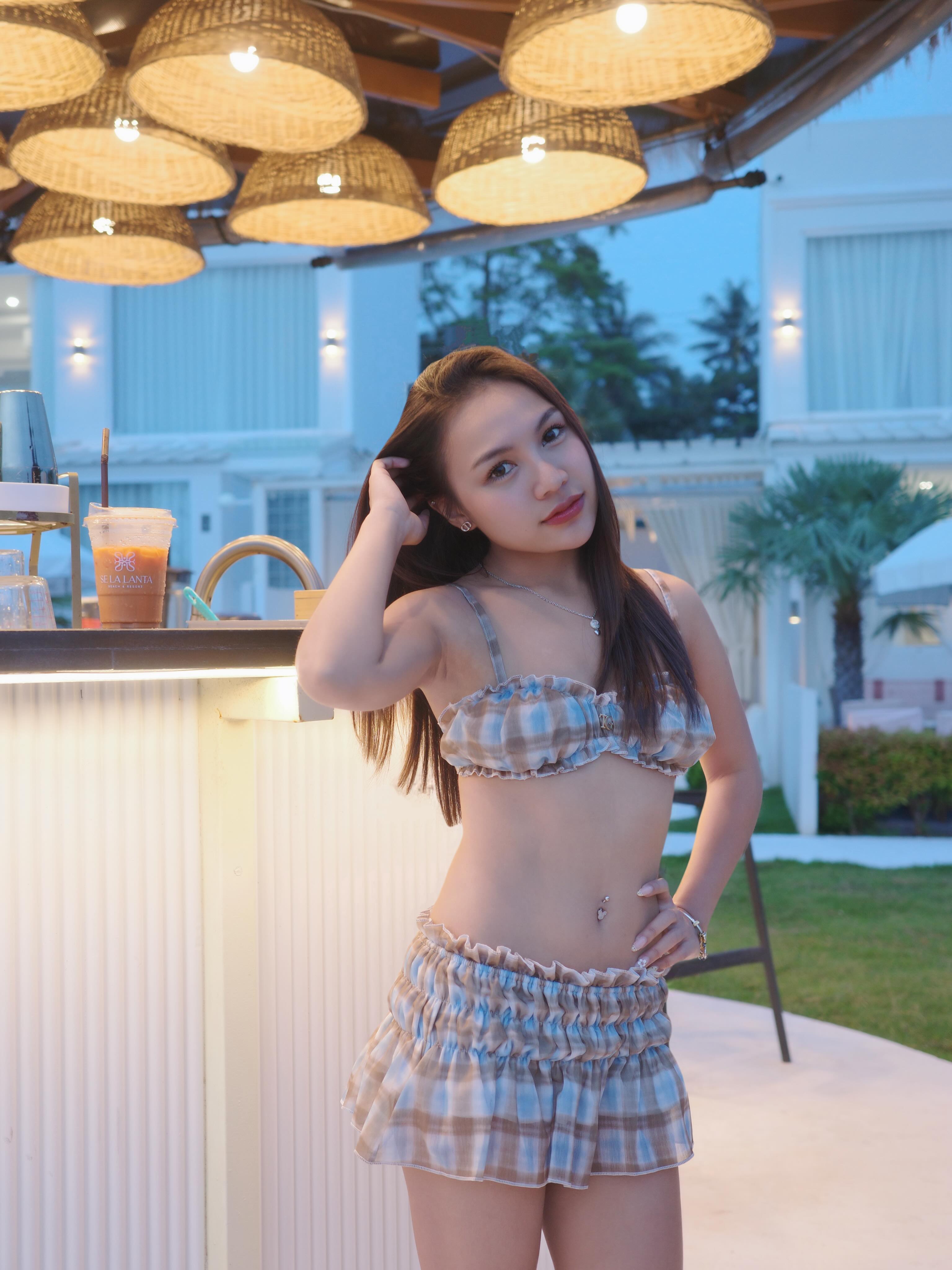 ลิลลี่ - นารีนาท เชื้อแหลม