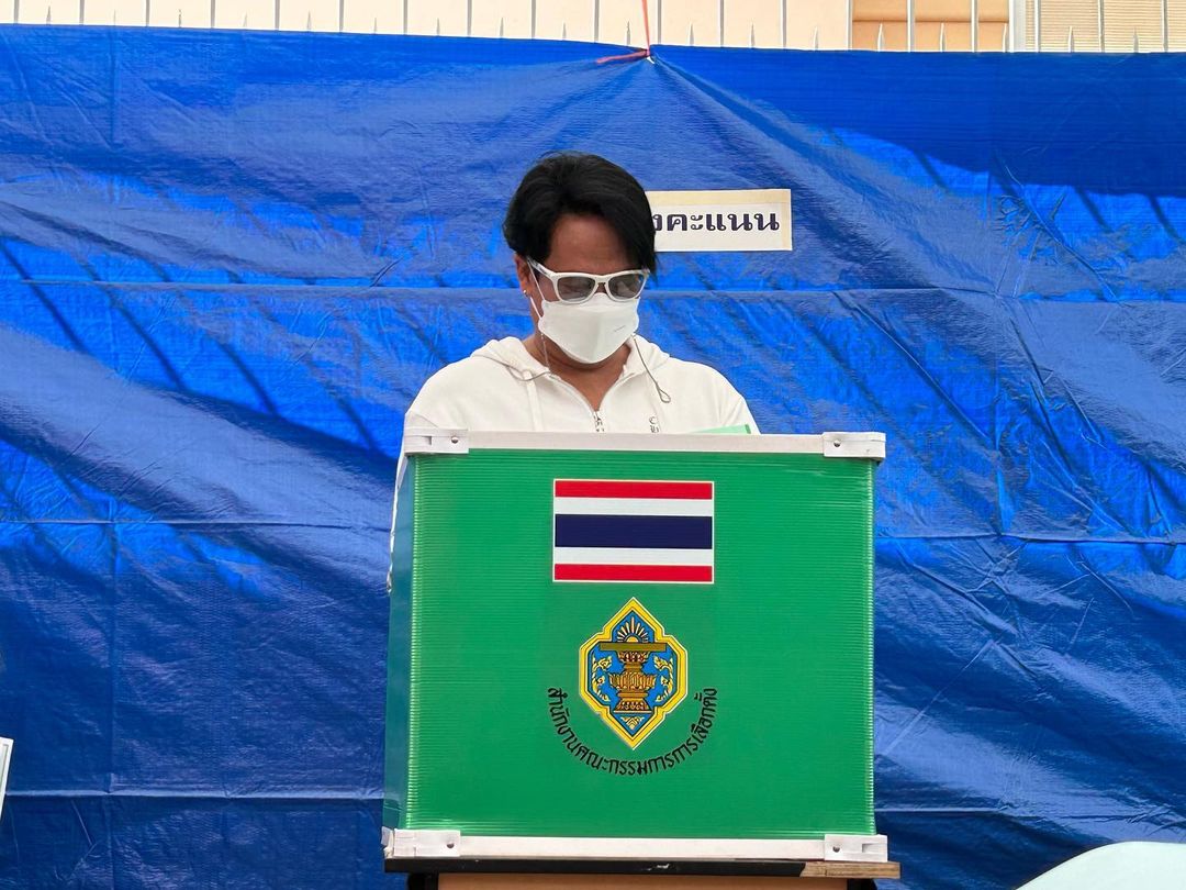 เบิร์ด - ธงไชย แมคอินไตย์