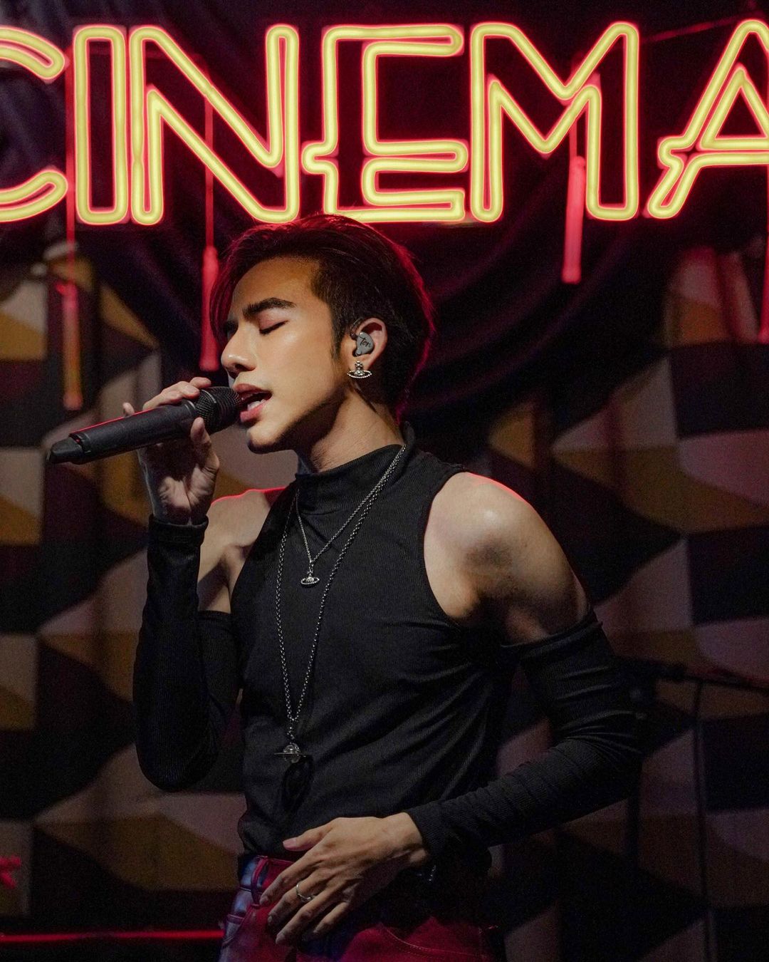 ต้น - ธนษิต จตุรภุช