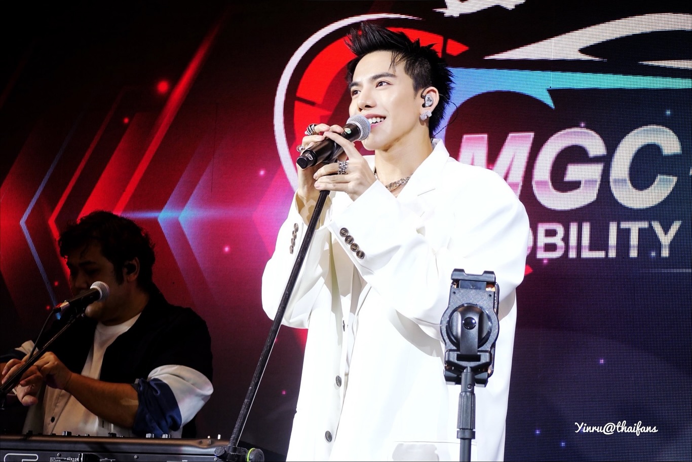 ต้น - ธนษิต จตุรภุช