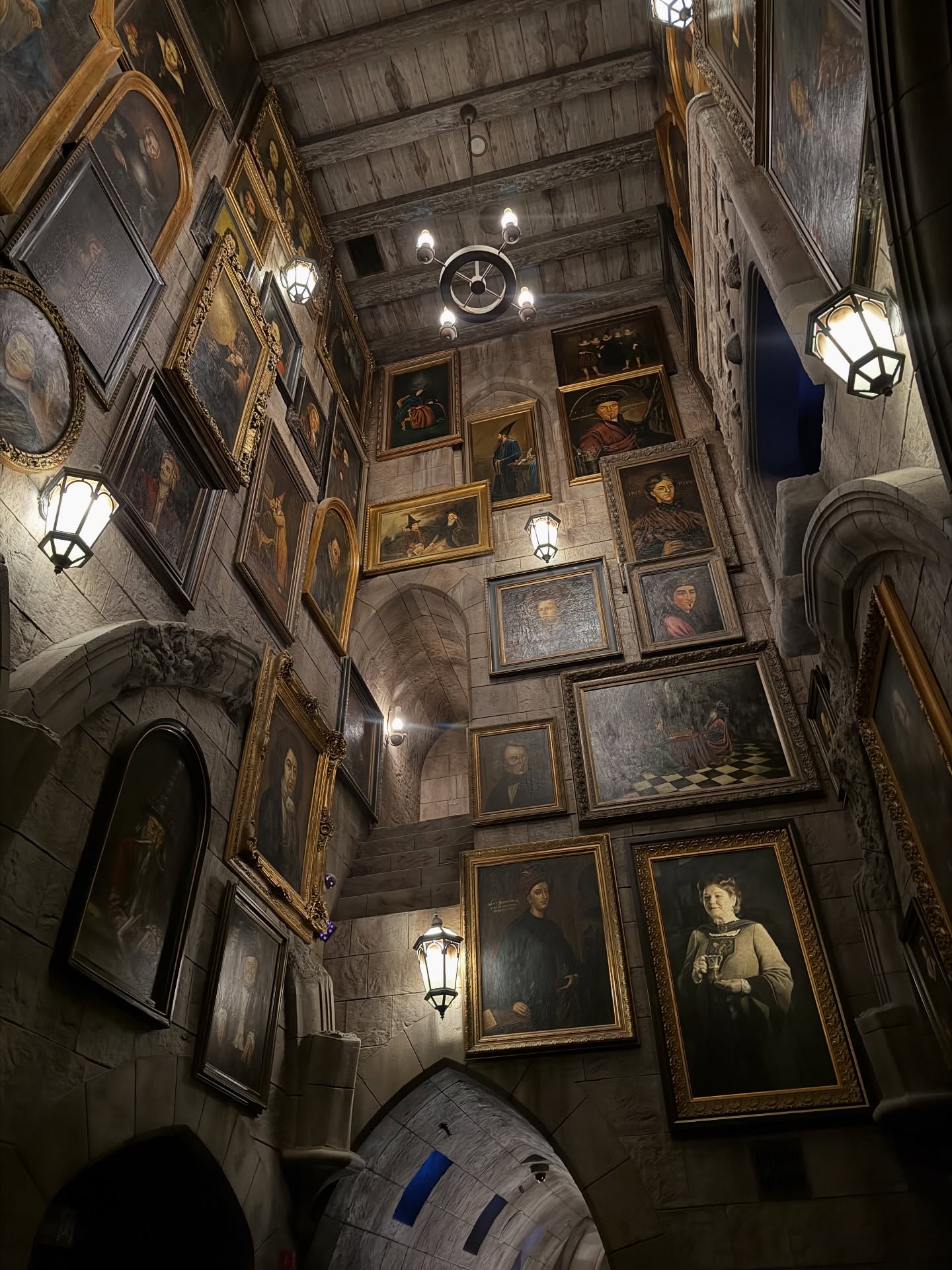 ต้น - ธนษิต จตุรภุช