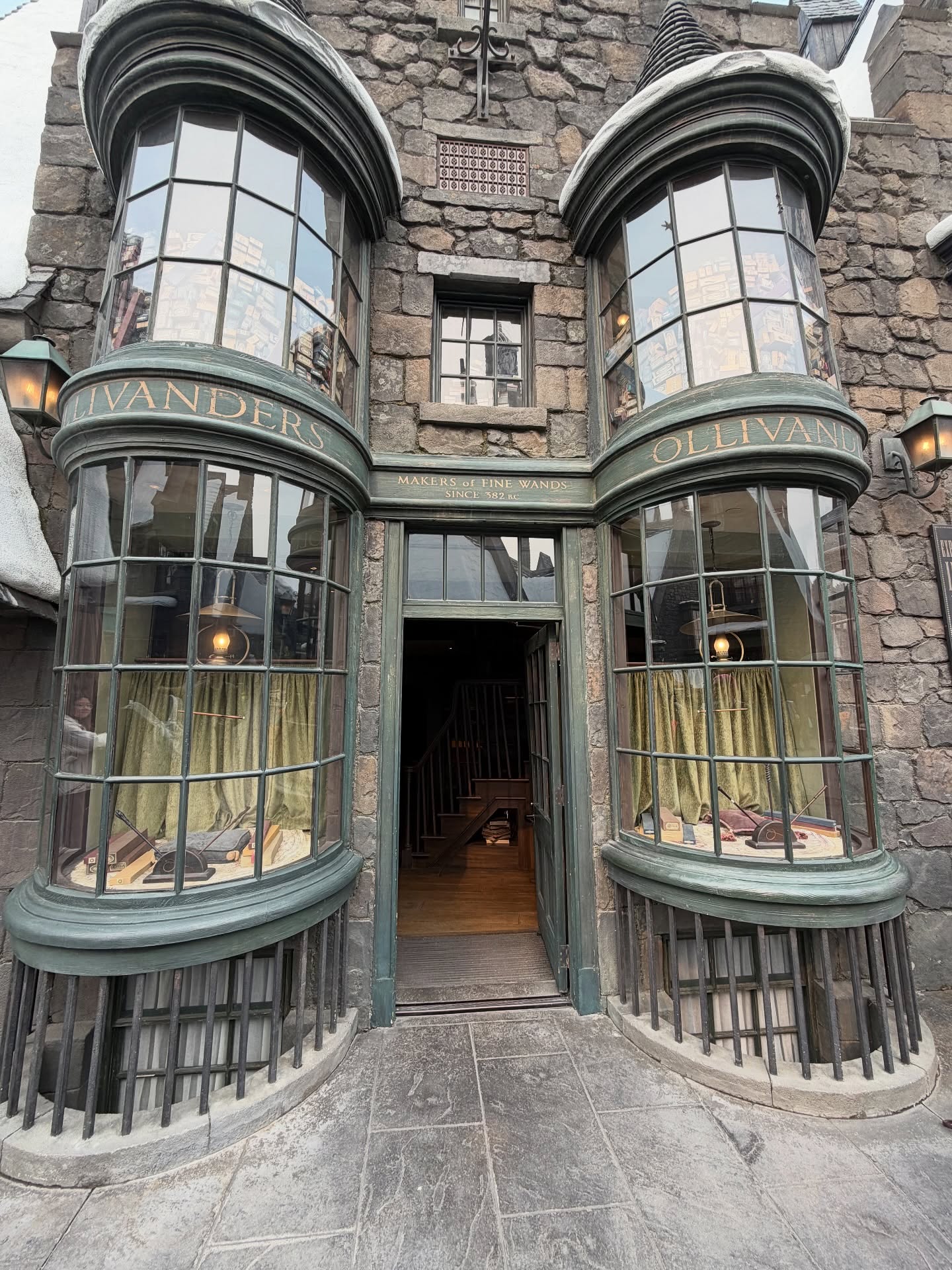 ต้น - ธนษิต จตุรภุช