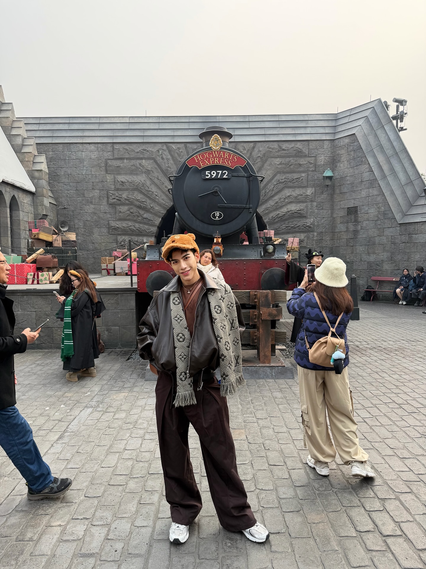 ต้น - ธนษิต จตุรภุช