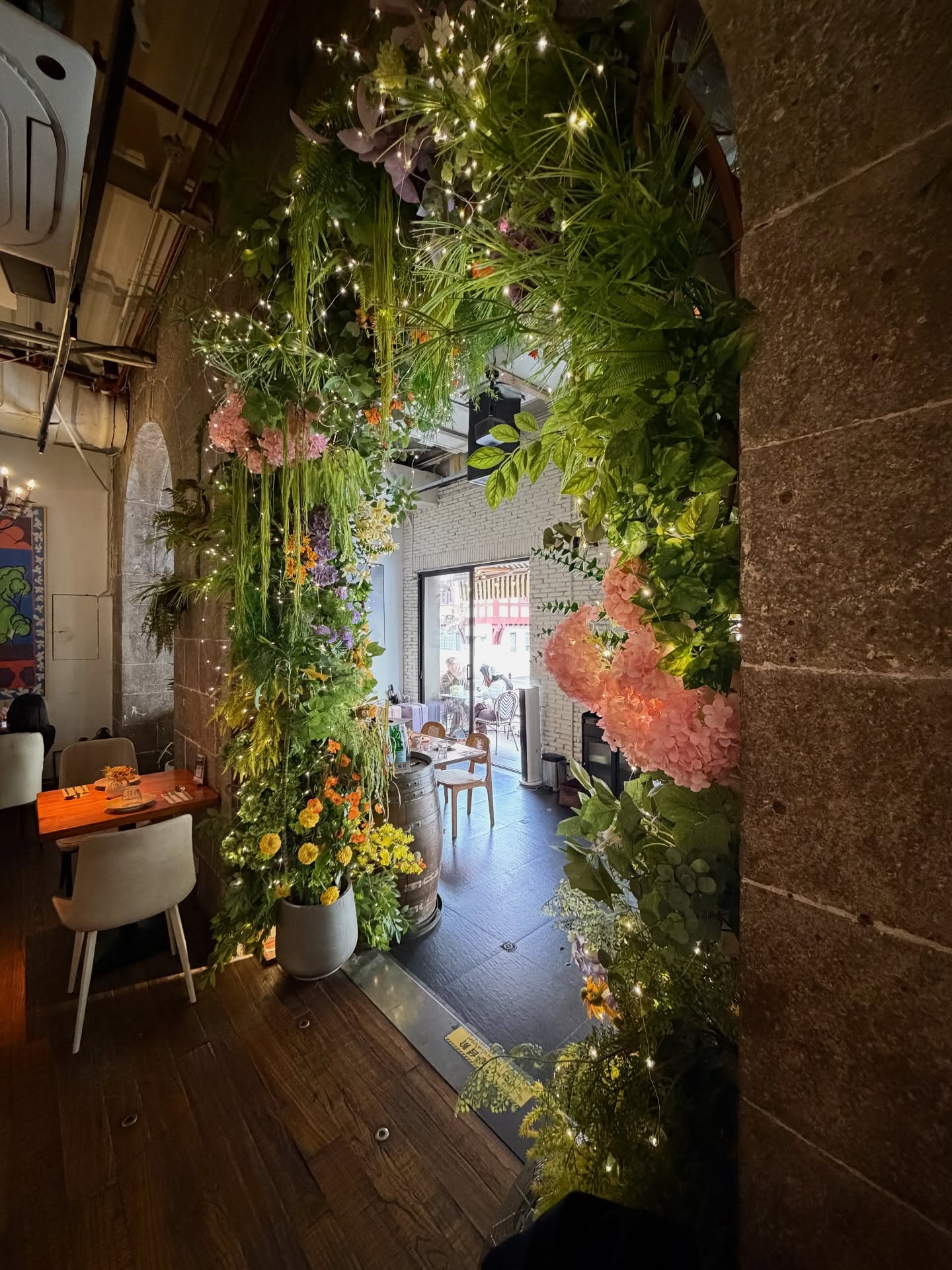 ต้น - ธนษิต จตุรภุช