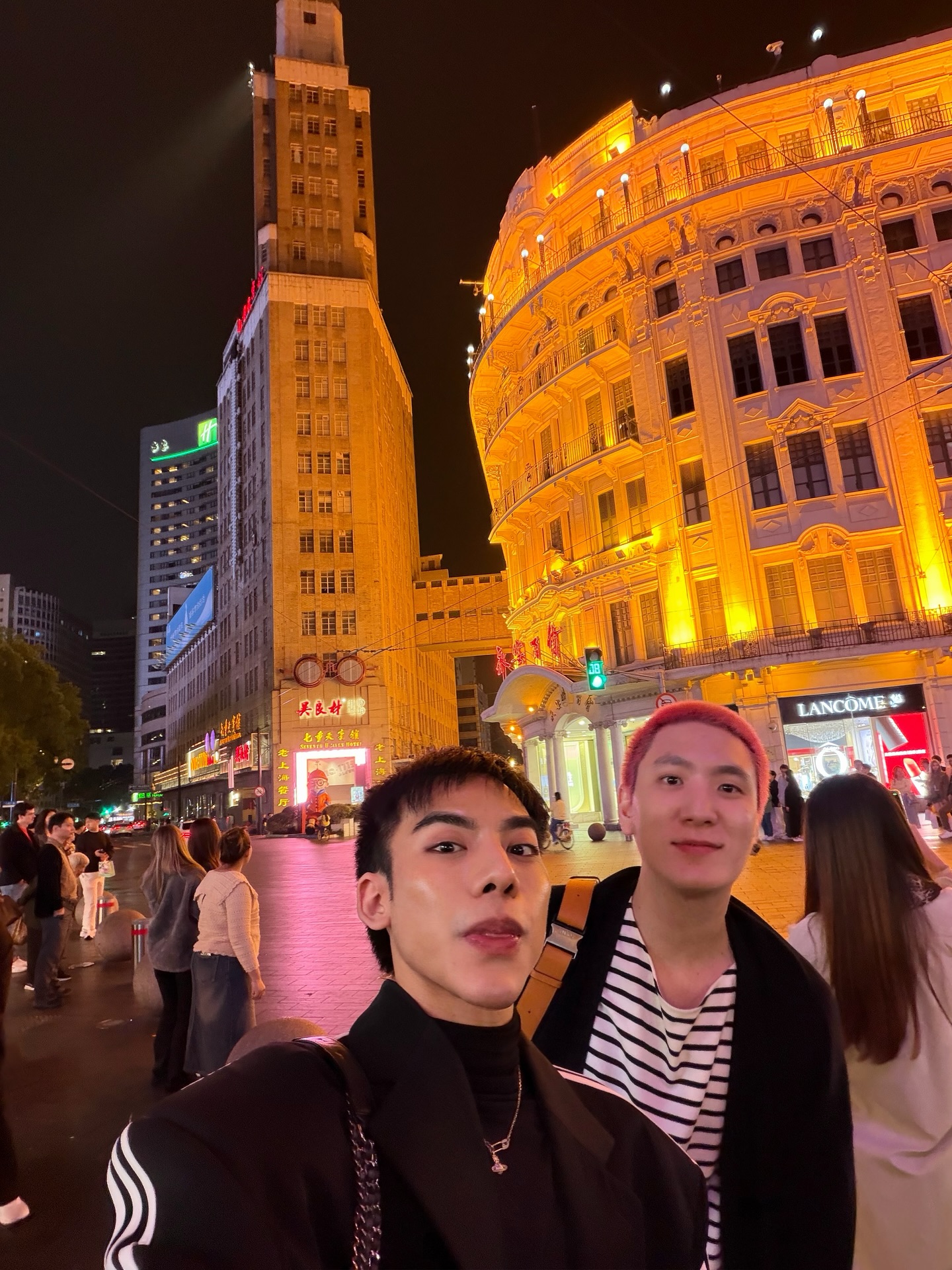 ต้น - ธนษิต จตุรภุช