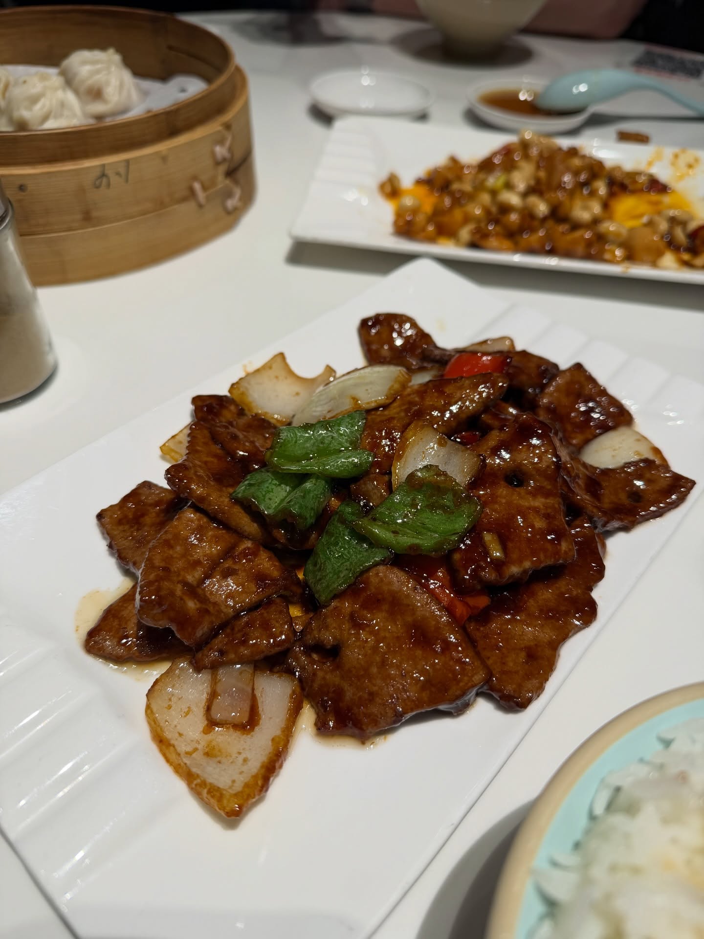 ต้น - ธนษิต จตุรภุช