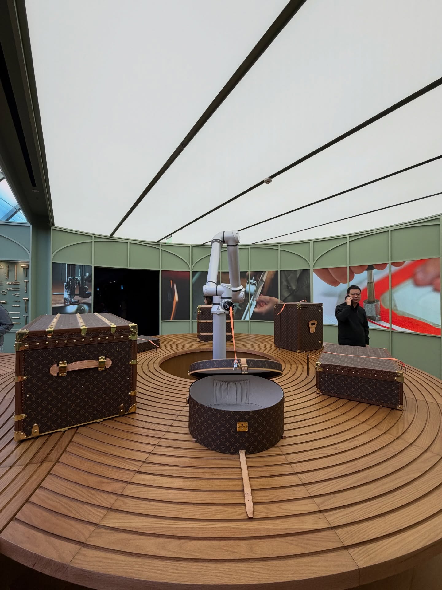 ต้น - ธนษิต จตุรภุช