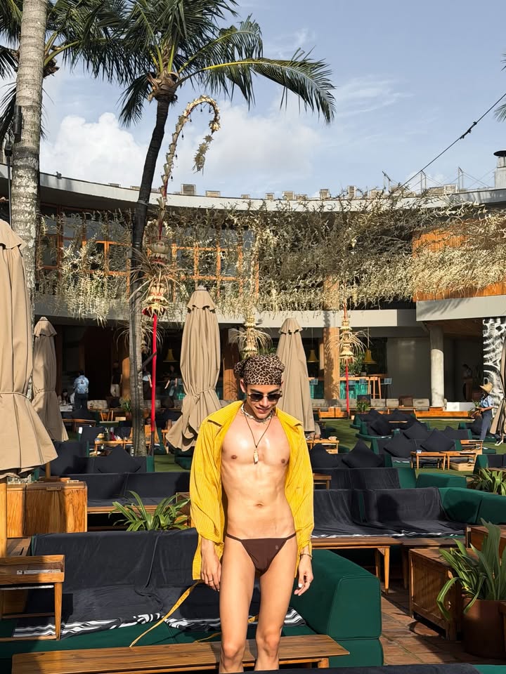 ต้น - ธนษิต จตุรภุช