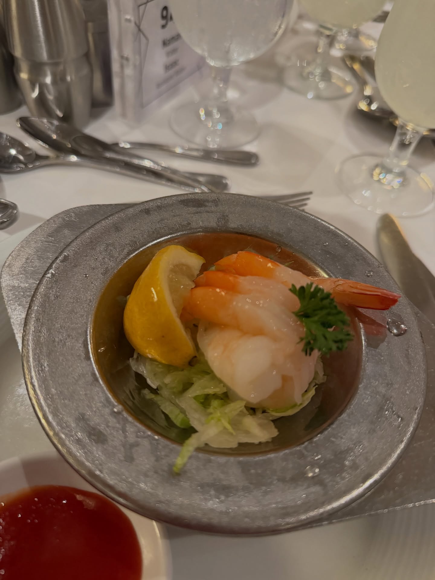 ต้น - ธนษิต จตุรภุช