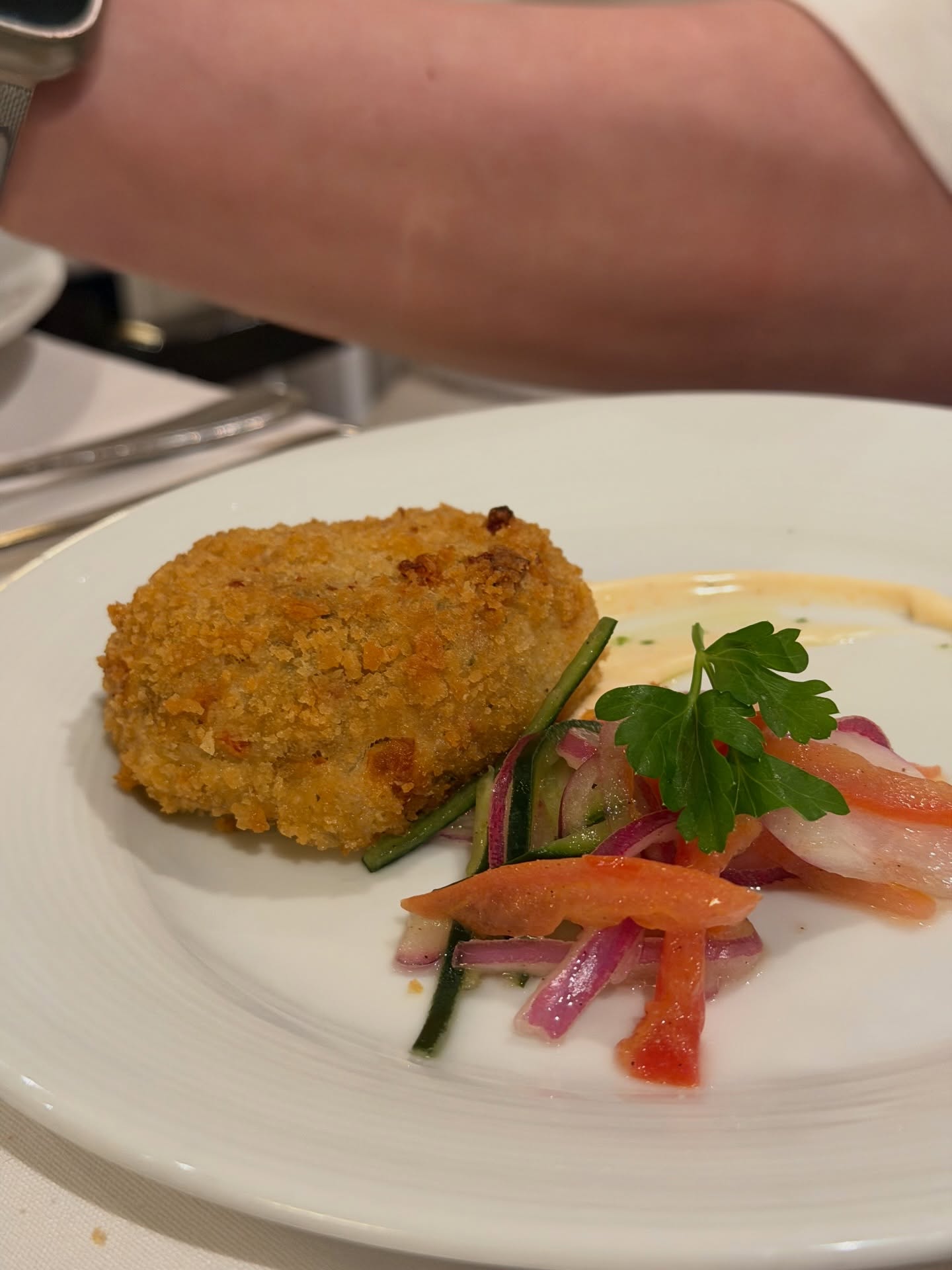 ต้น - ธนษิต จตุรภุช