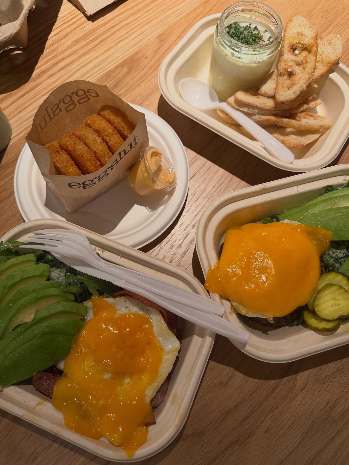 ต้น - ธนษิต จตุรภุช