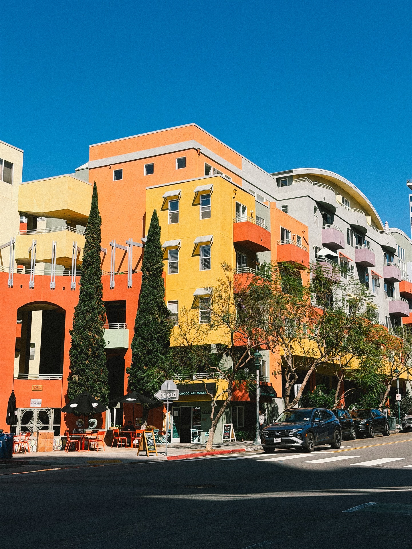 ต้น - ธนษิต จตุรภุช