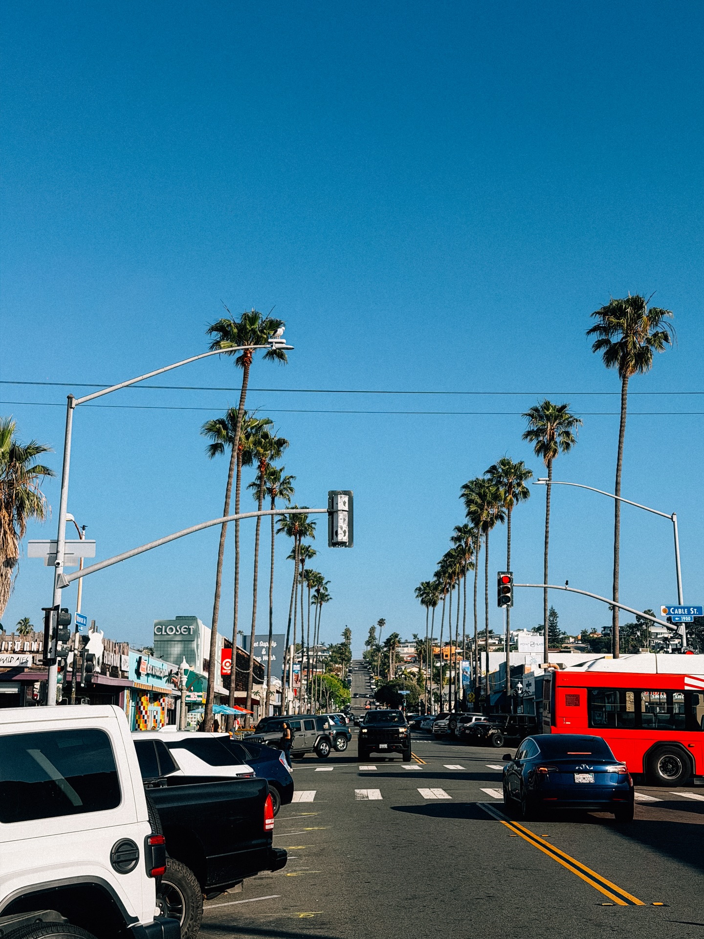 ต้น - ธนษิต จตุรภุช