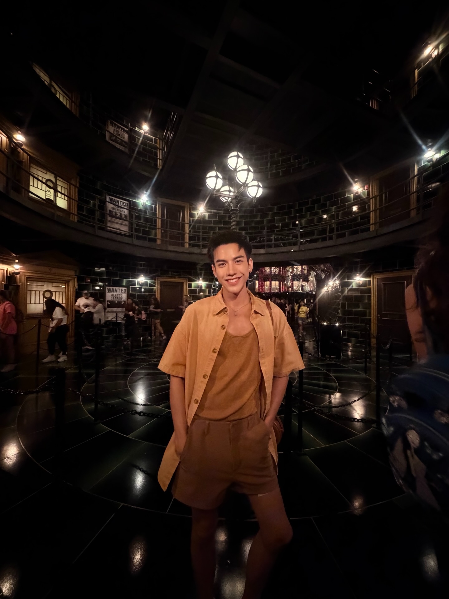 ต้น - ธนษิต จตุรภุช