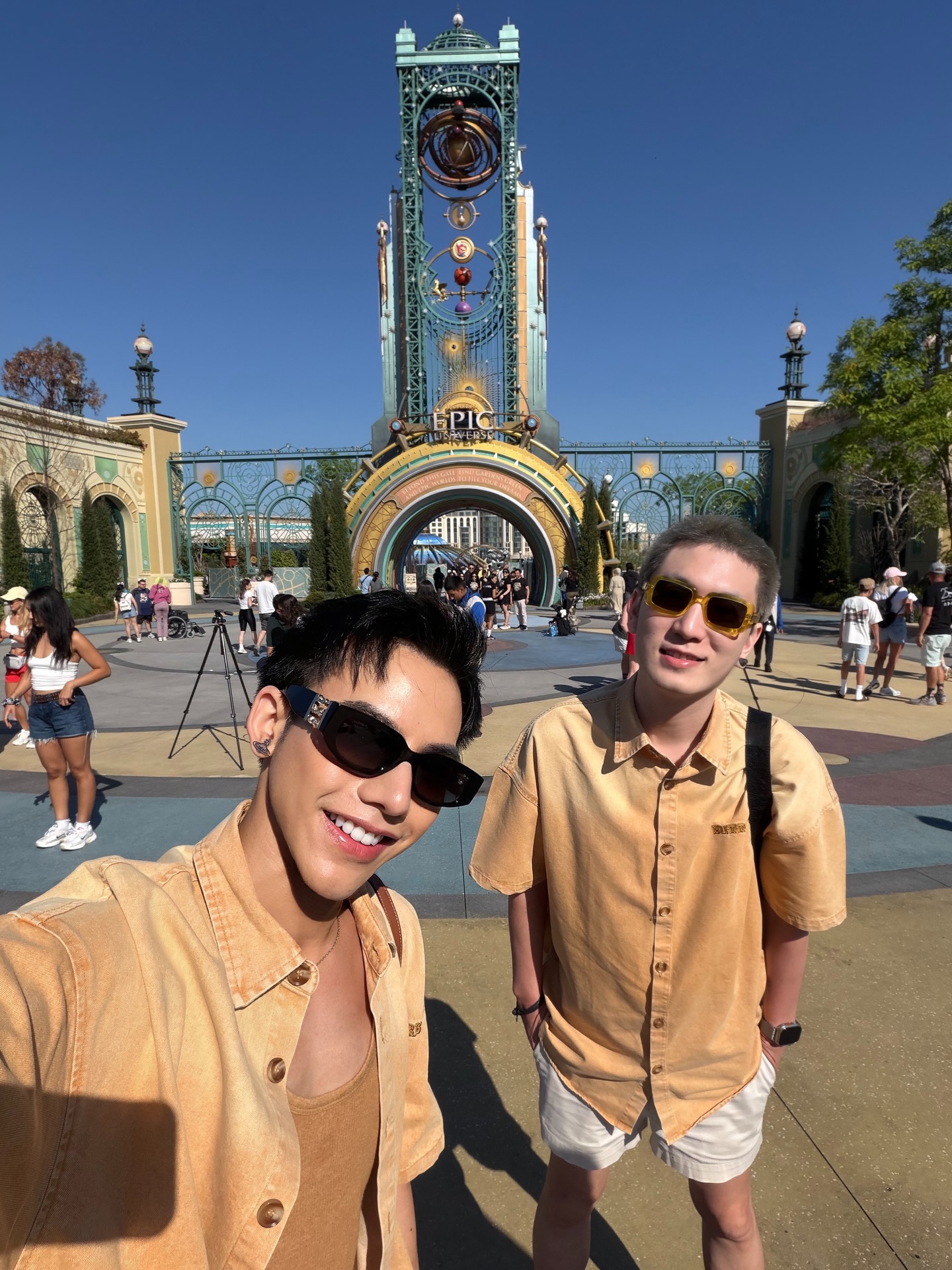 ต้น - ธนษิต จตุรภุช