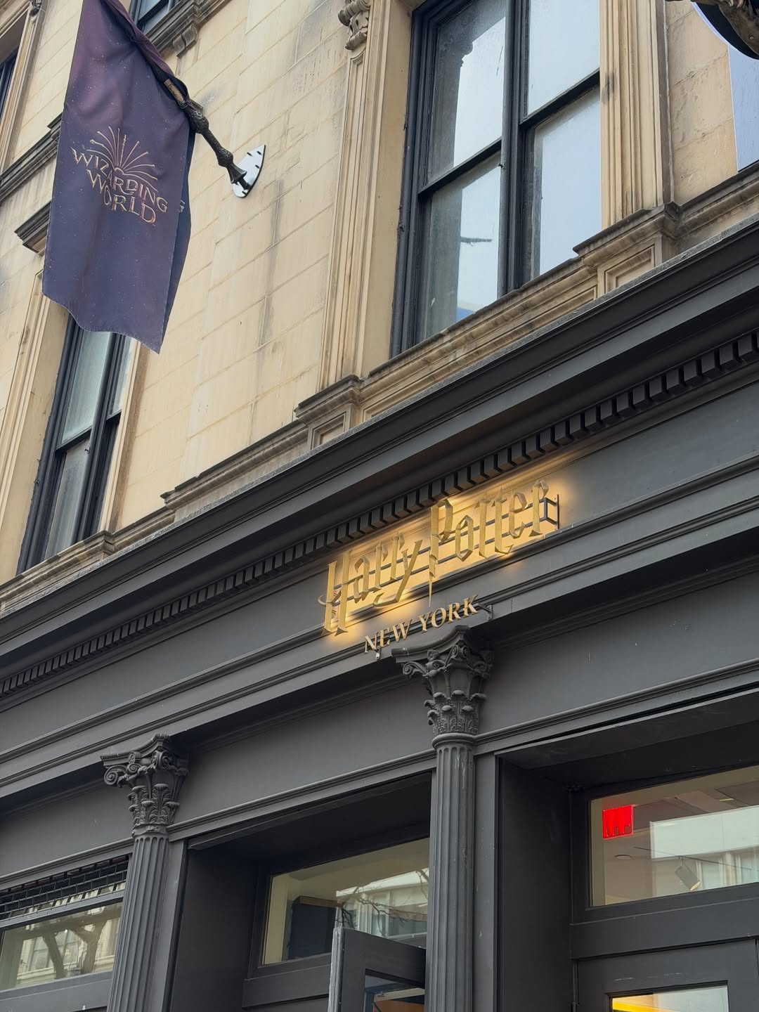 ต้น - ธนษิต จตุรภุช