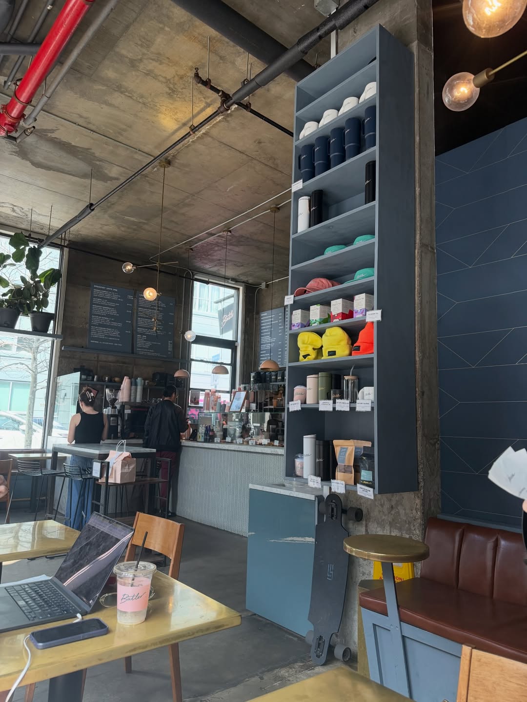 ต้น - ธนษิต จตุรภุช