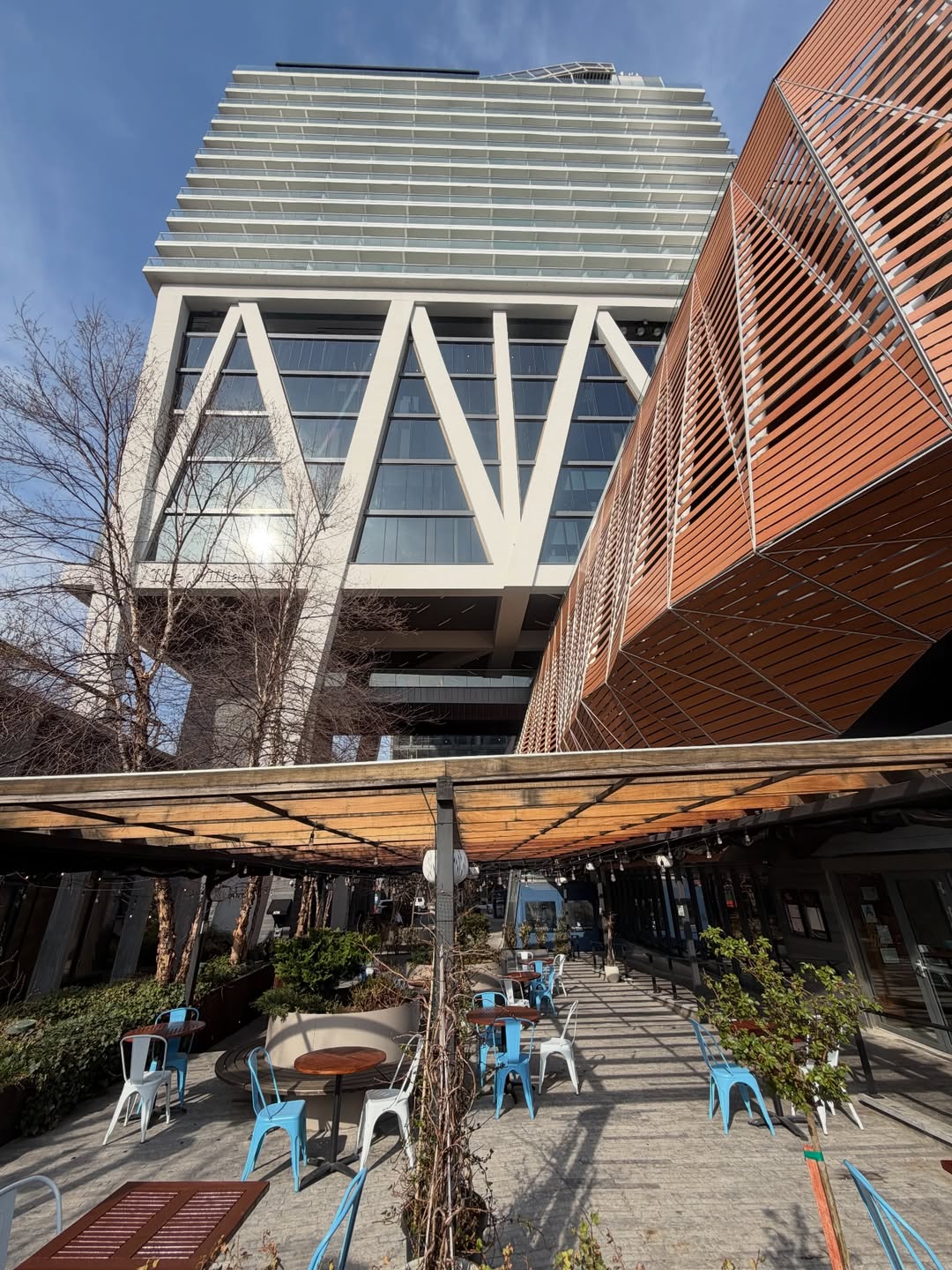 ต้น - ธนษิต จตุรภุช