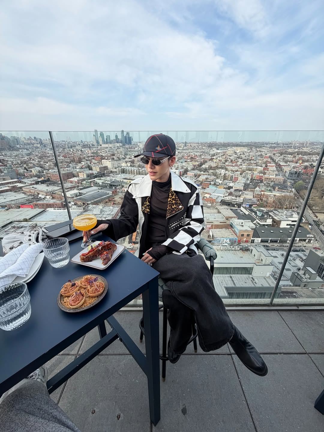 ต้น - ธนษิต จตุรภุช