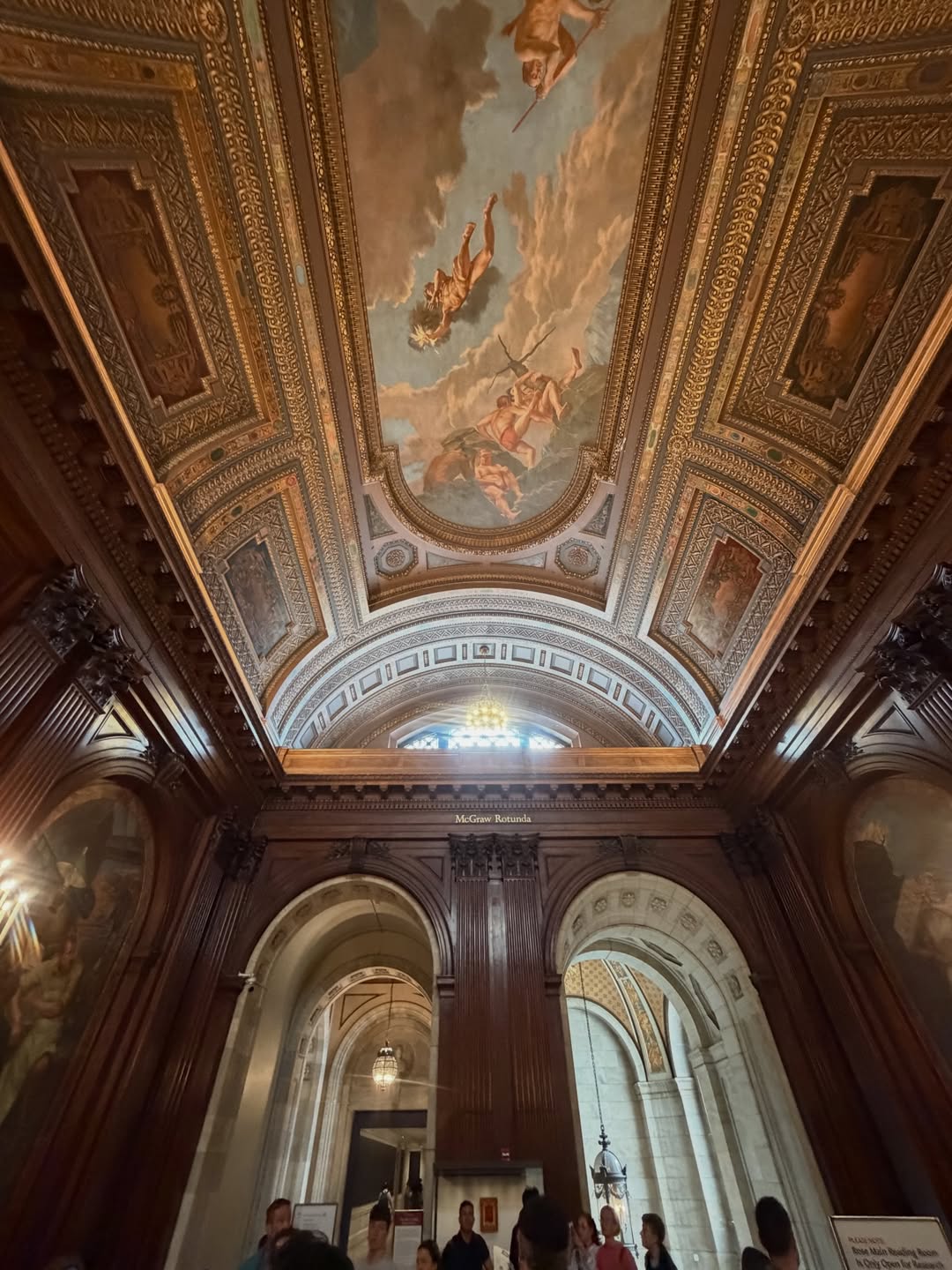 ต้น - ธนษิต จตุรภุช