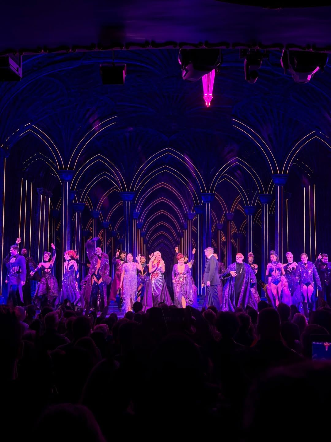 ต้น - ธนษิต จตุรภุช