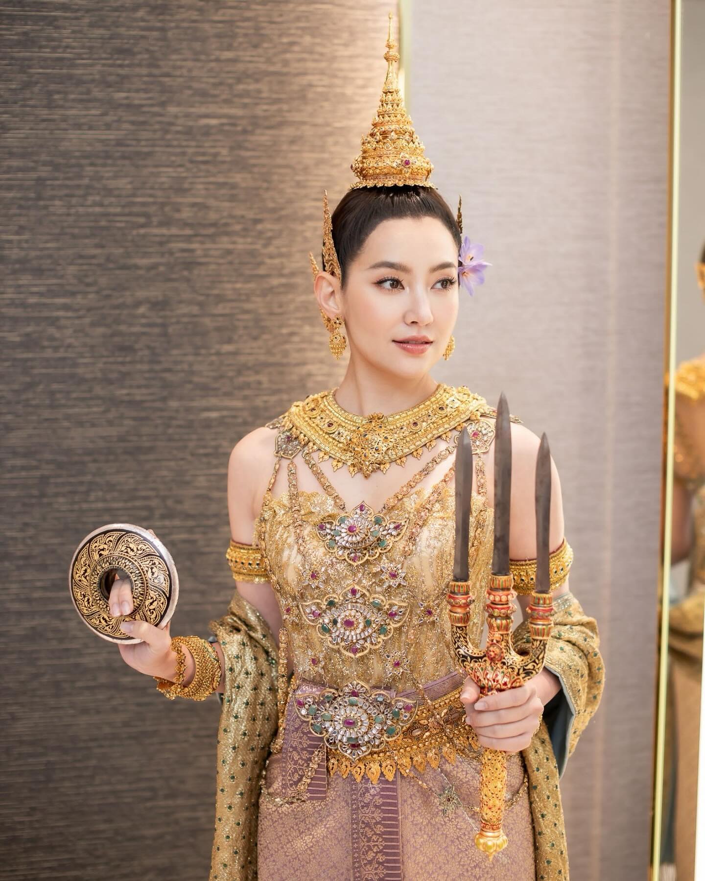 เบลล่า - ราณี แคมเปน