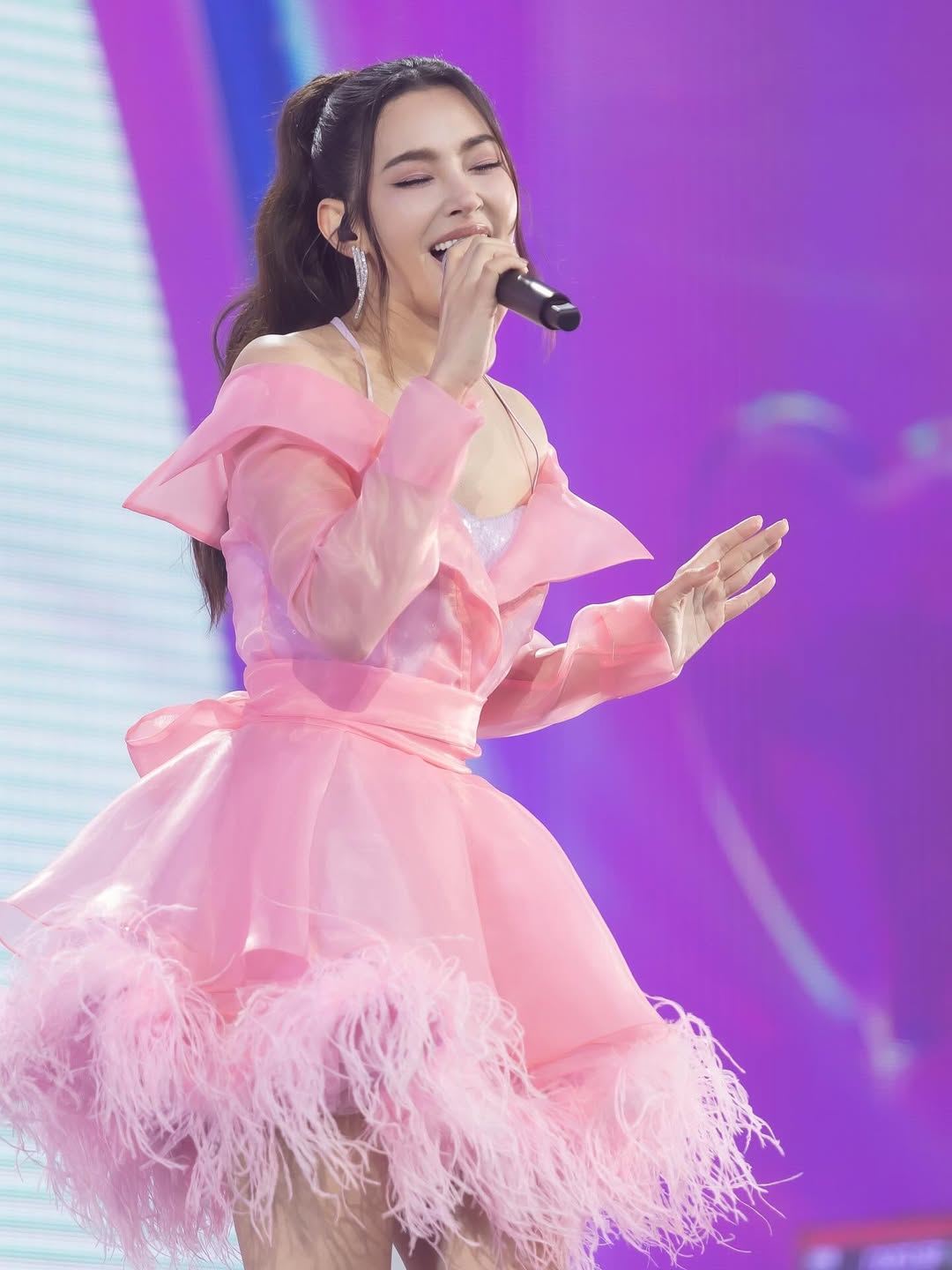 เบลล่า - ราณี แคมเปน