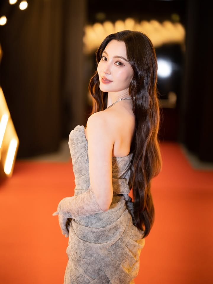 เบลล่า - ราณี แคมเปน