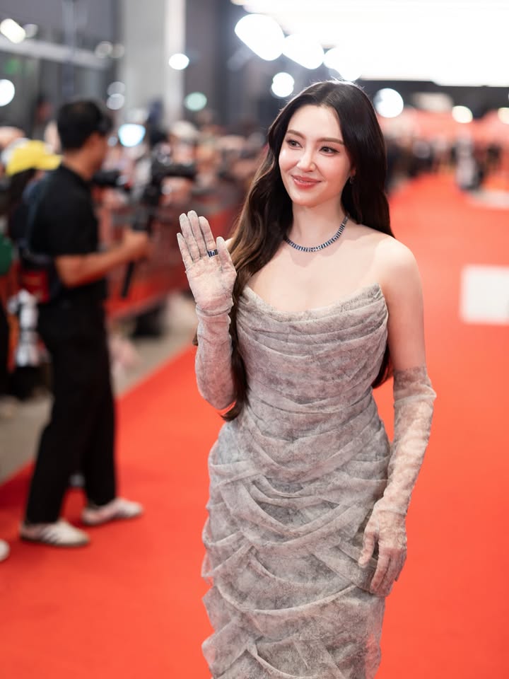 เบลล่า - ราณี แคมเปน