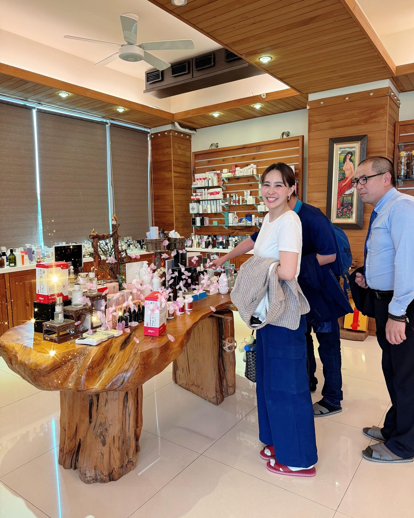 นุ้ย - สุจิรา อรุณพิพัฒน์