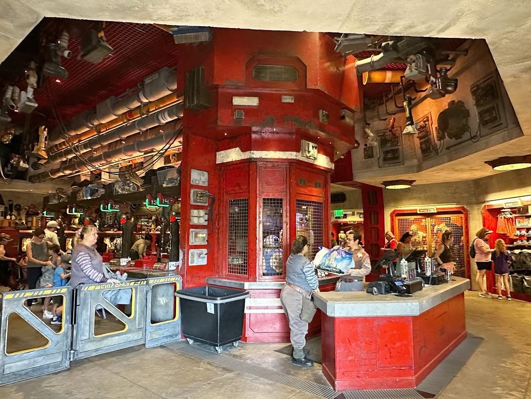 นุ้ย - สุจิรา อรุณพิพัฒน์