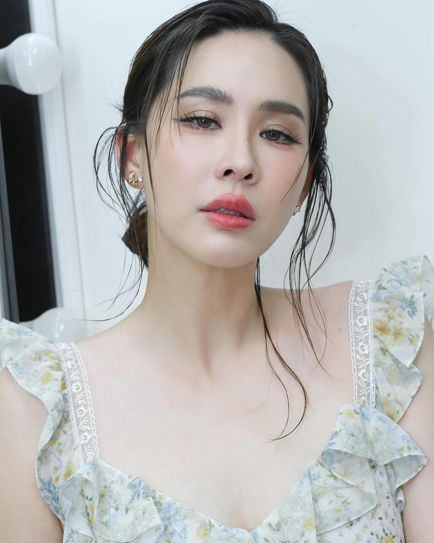 นุ้ย - สุจิรา อรุณพิพัฒน์