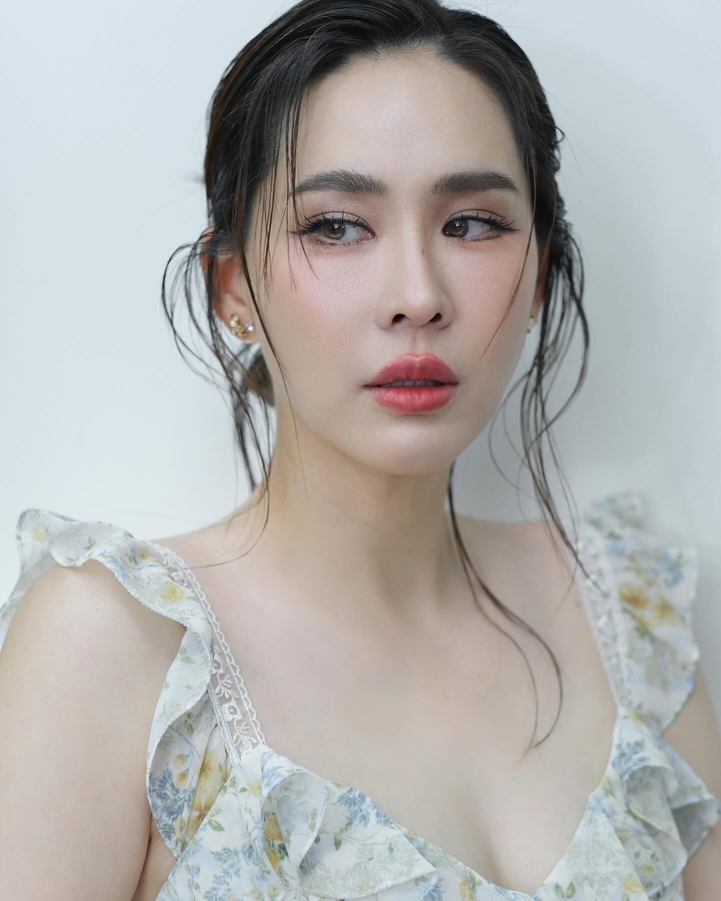 นุ้ย - สุจิรา อรุณพิพัฒน์