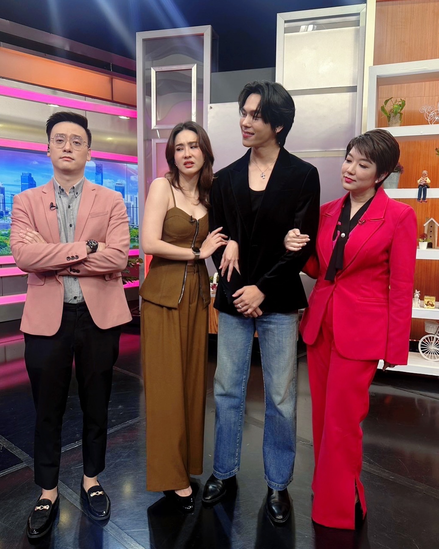 นุ้ย - สุจิรา อรุณพิพัฒน์