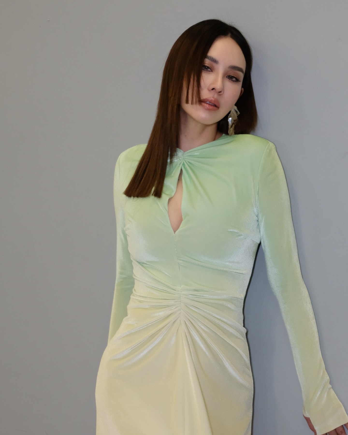 นุ้ย - สุจิรา อรุณพิพัฒน์