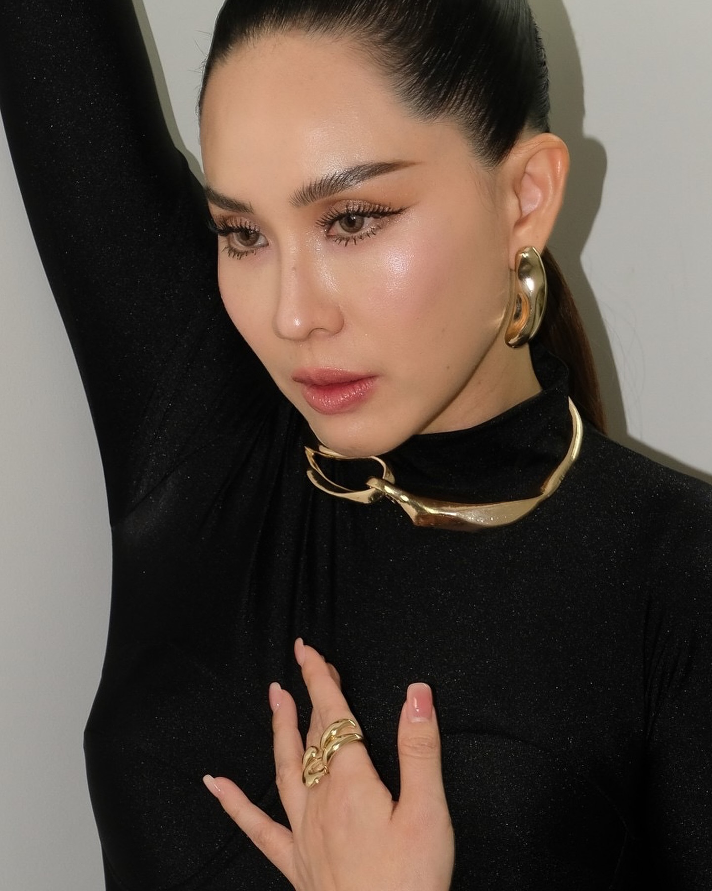 นุ้ย - สุจิรา อรุณพิพัฒน์