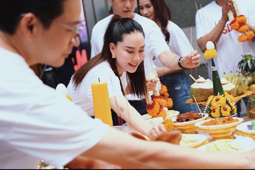 นุ้ย - สุจิรา อรุณพิพัฒน์