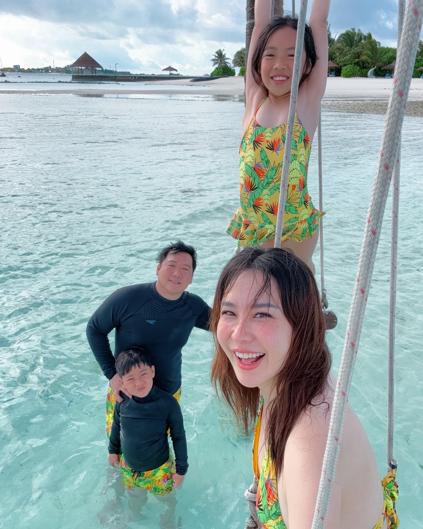 นุ้ย - สุจิรา อรุณพิพัฒน์