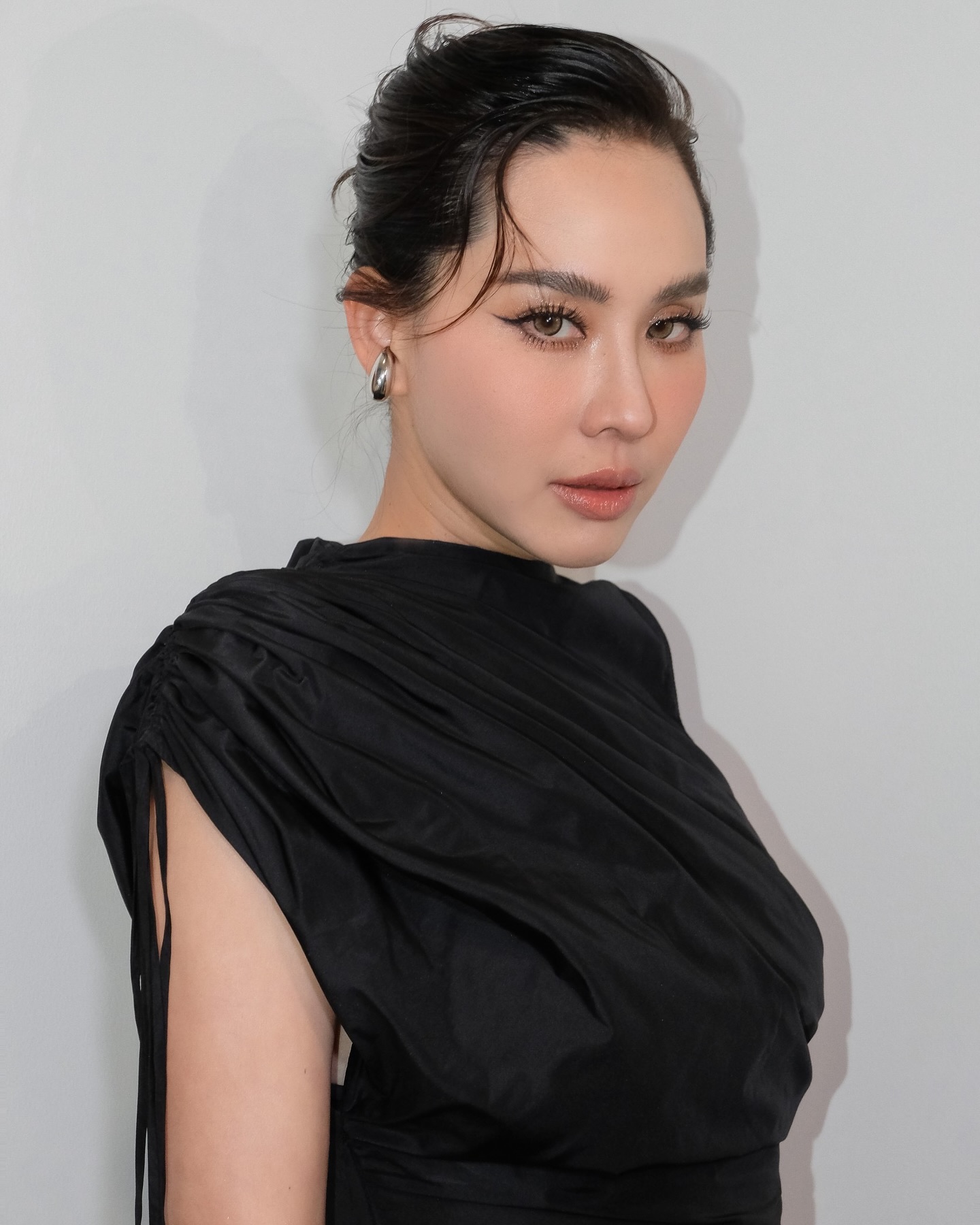 นุ้ย - สุจิรา อรุณพิพัฒน์