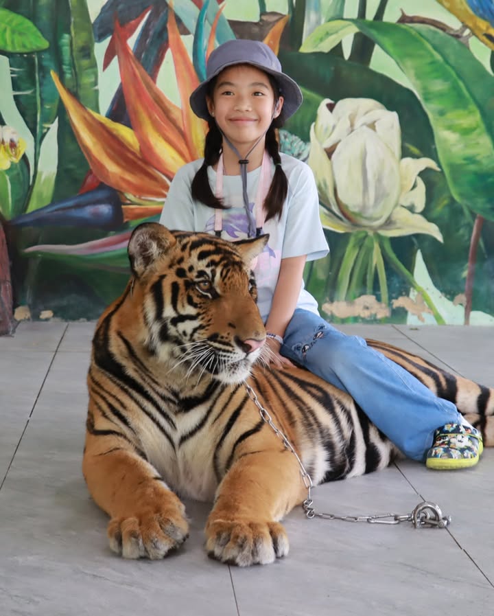 นุ้ย - สุจิรา อรุณพิพัฒน์