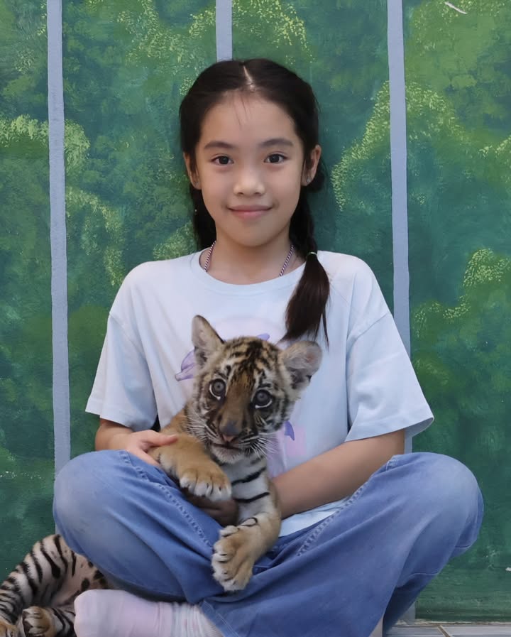 นุ้ย - สุจิรา อรุณพิพัฒน์