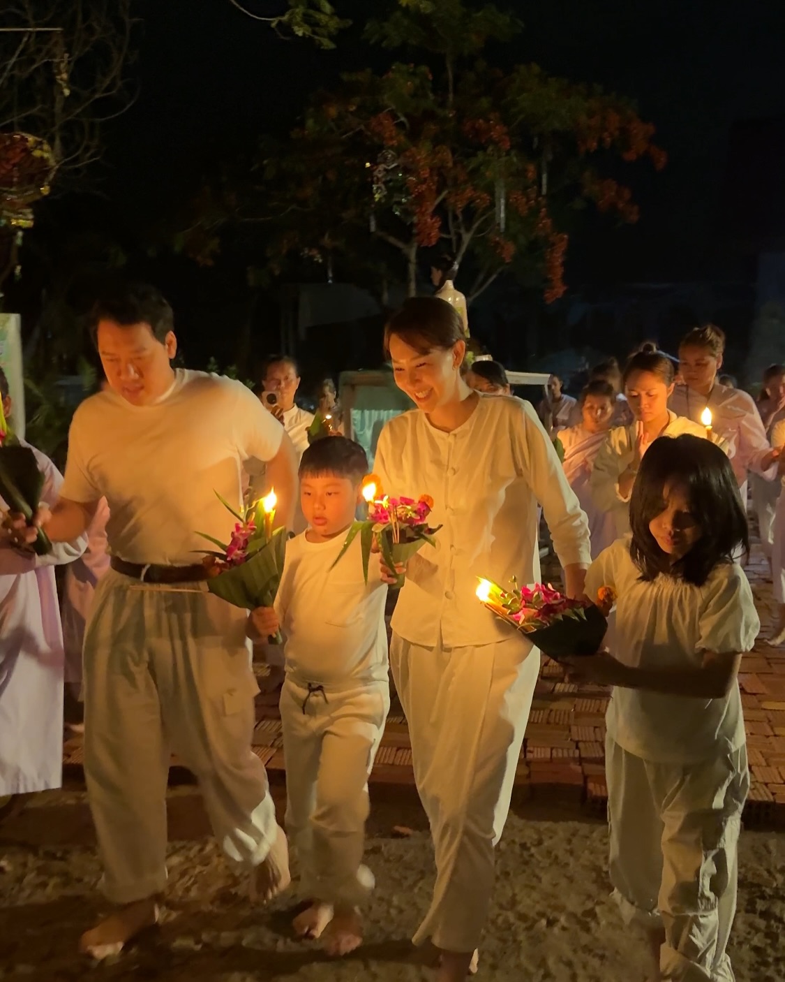 นุ้ย - สุจิรา อรุณพิพัฒน์