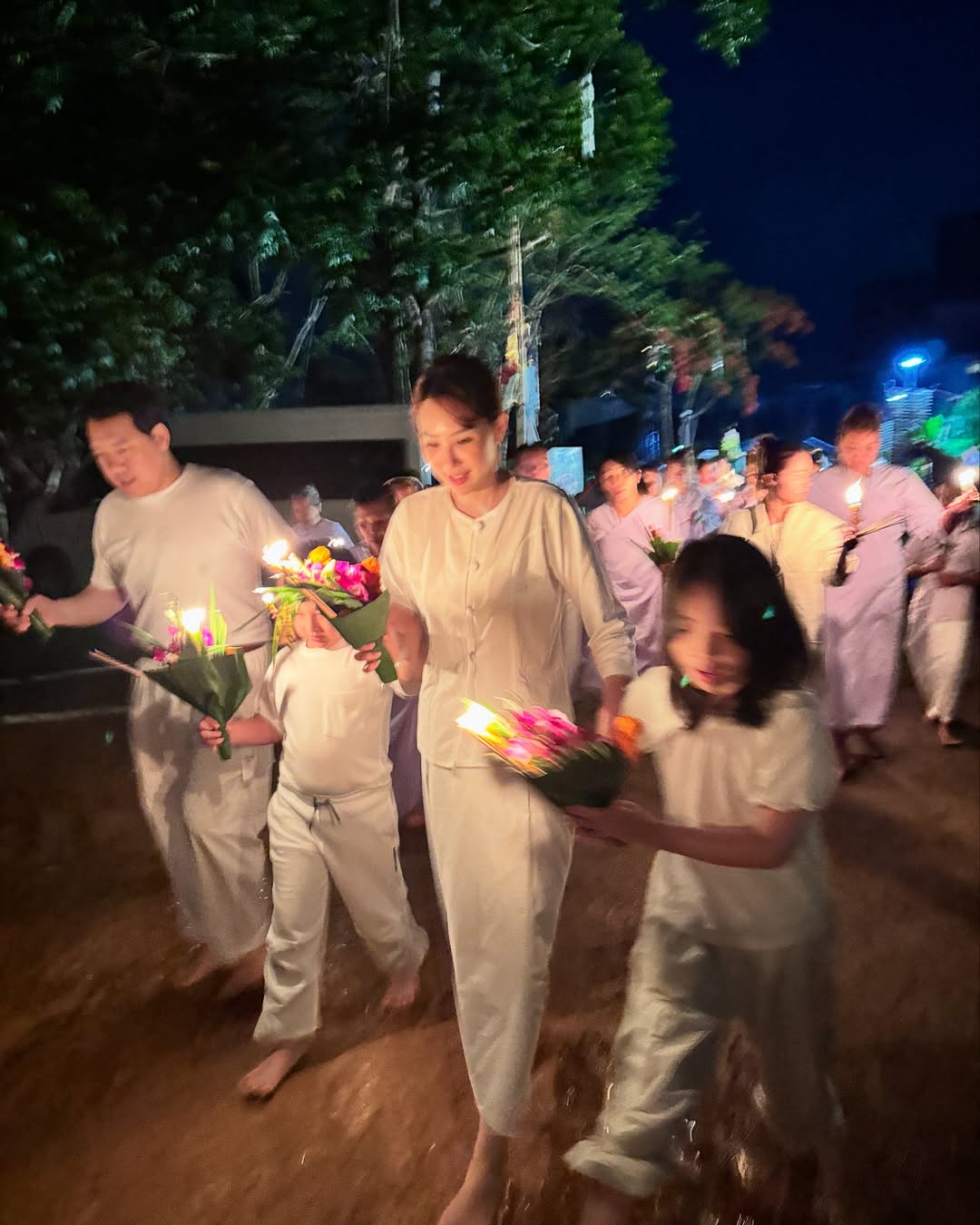นุ้ย - สุจิรา อรุณพิพัฒน์