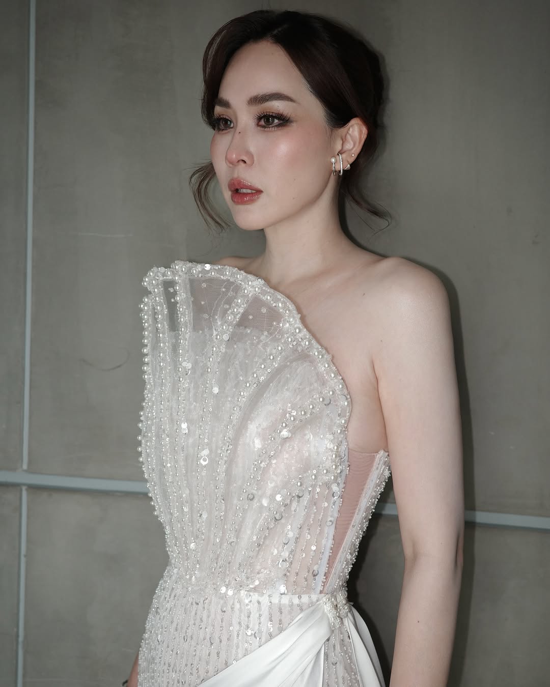 นุ้ย - สุจิรา อรุณพิพัฒน์