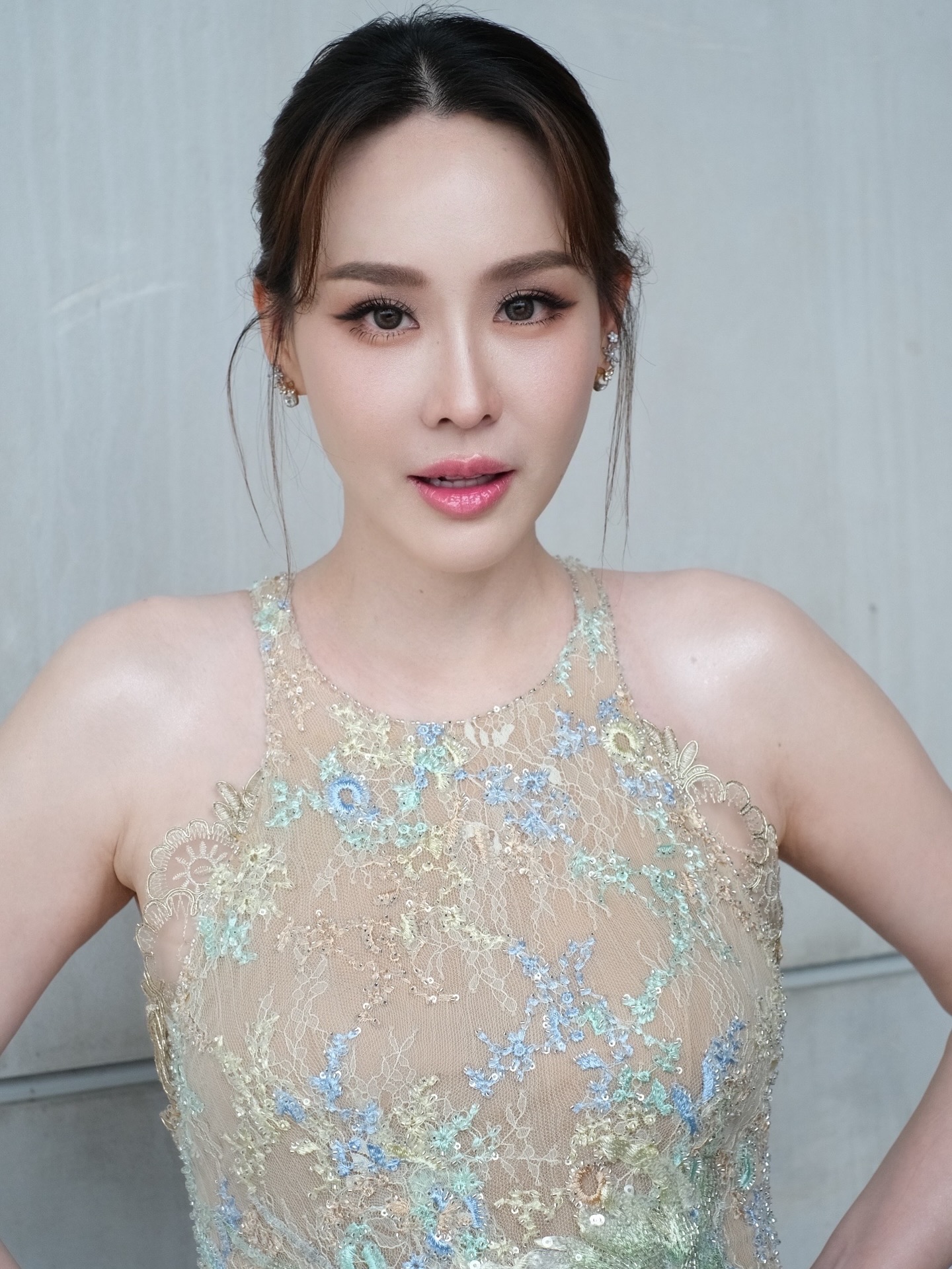 นุ้ย - สุจิรา อรุณพิพัฒน์