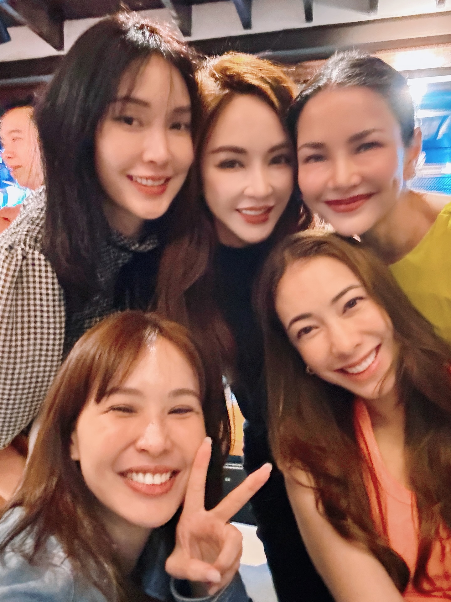 นุ้ย - สุจิรา อรุณพิพัฒน์