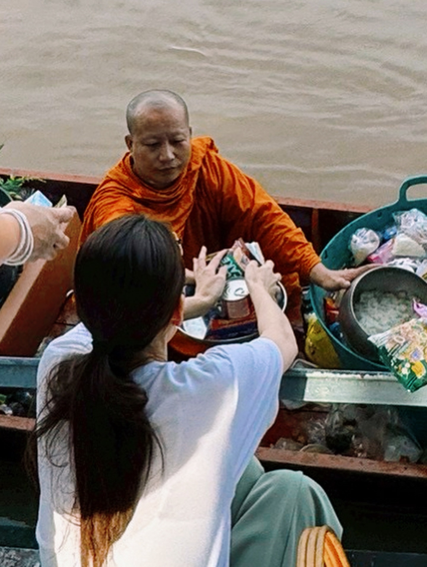 นุ้ย - สุจิรา อรุณพิพัฒน์