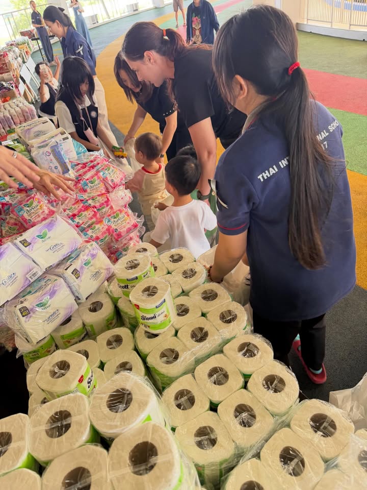 นุ้ย - สุจิรา อรุณพิพัฒน์