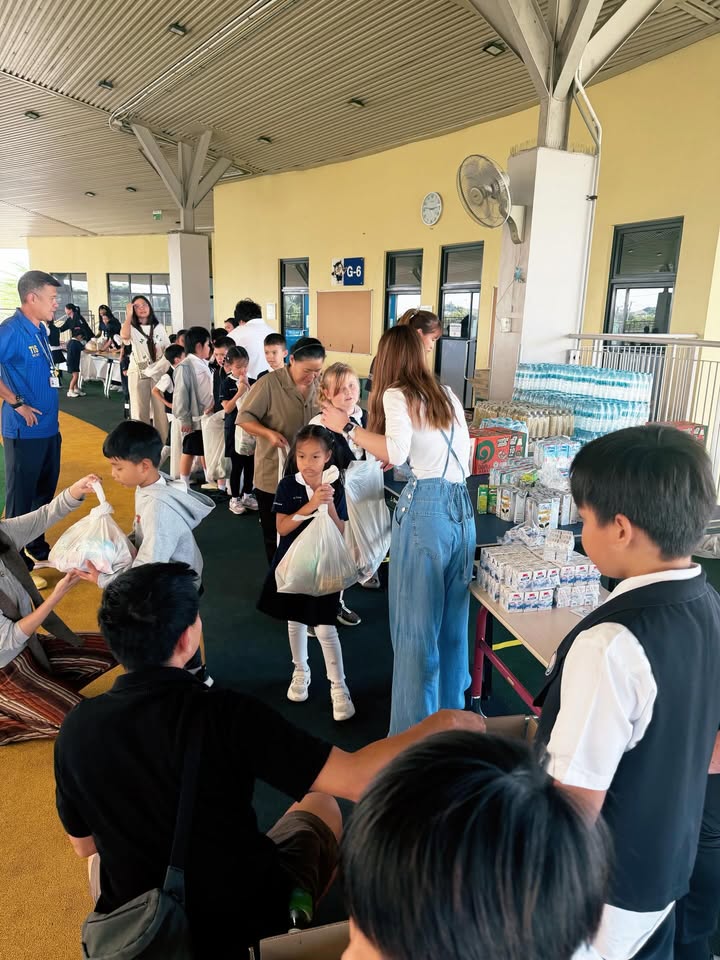 นุ้ย - สุจิรา อรุณพิพัฒน์